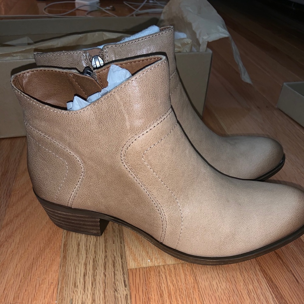 Lucky Brand stone colored booties